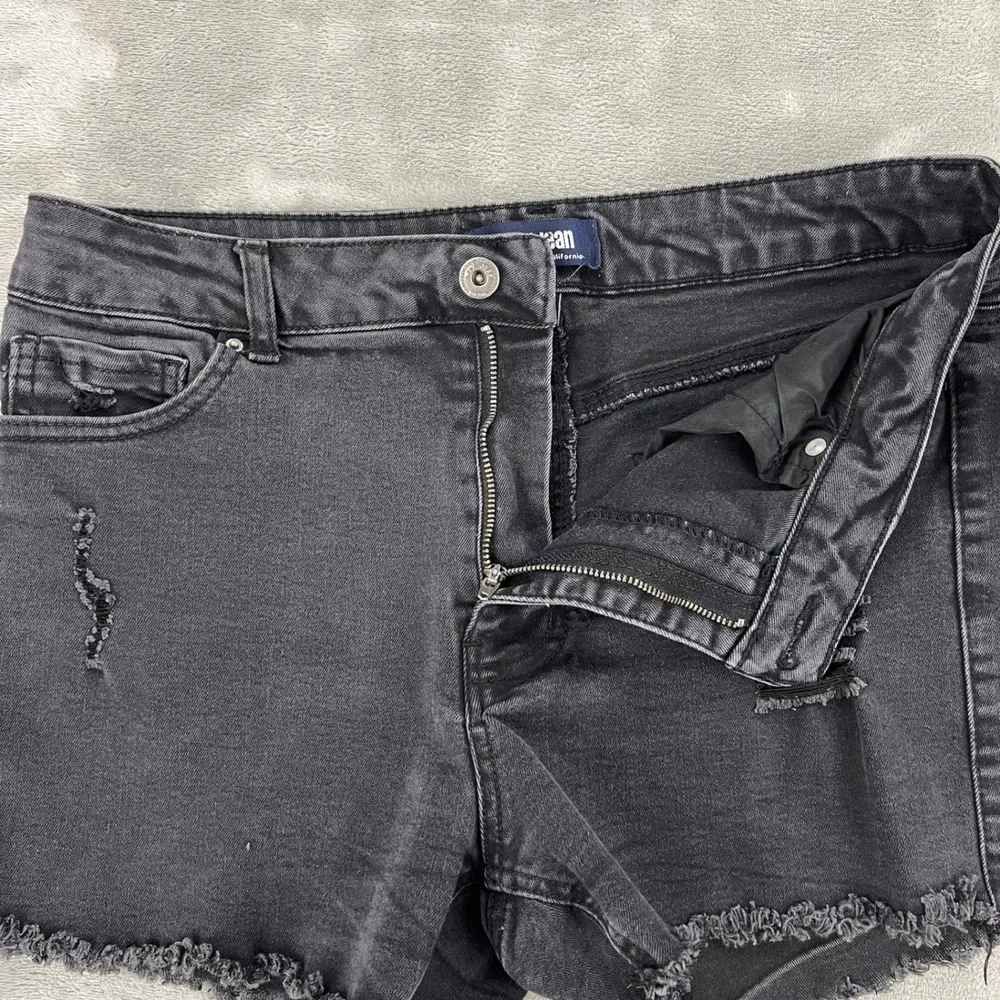 Wax Jean Womens Black Distressed Denim Shorts High Waisted Frayed Hem Size‎ 11